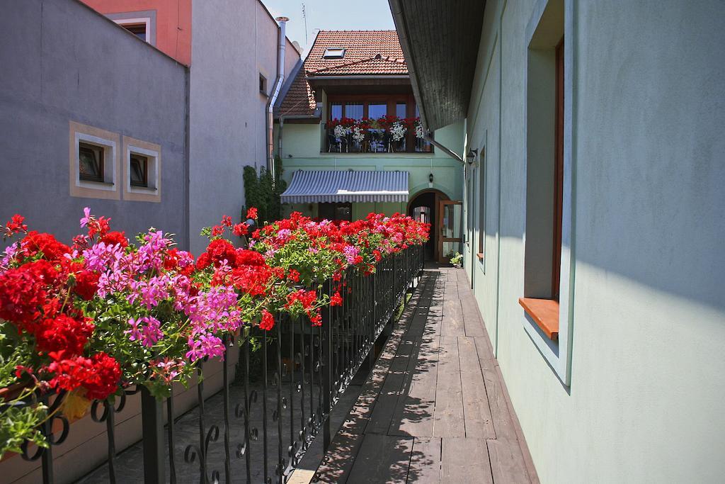 Boutique Penzion Slovenska - Penzion Bella Sicilia Presov Bagian luar foto